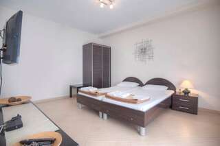 Апартаменты Mandir apartments - Center Будва Номер-студио с террасой-2