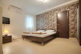 Апартаменты Mandir apartments - Center Будва Номер-студио с террасой-2