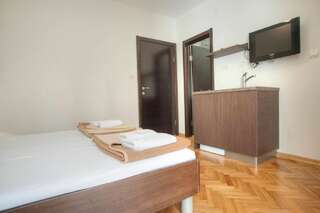 Апартаменты Mandir apartments - Center Будва Номер-студио с террасой-3