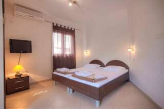 Апартаменты Mandir apartments - Center Будва Номер-студио с террасой-5